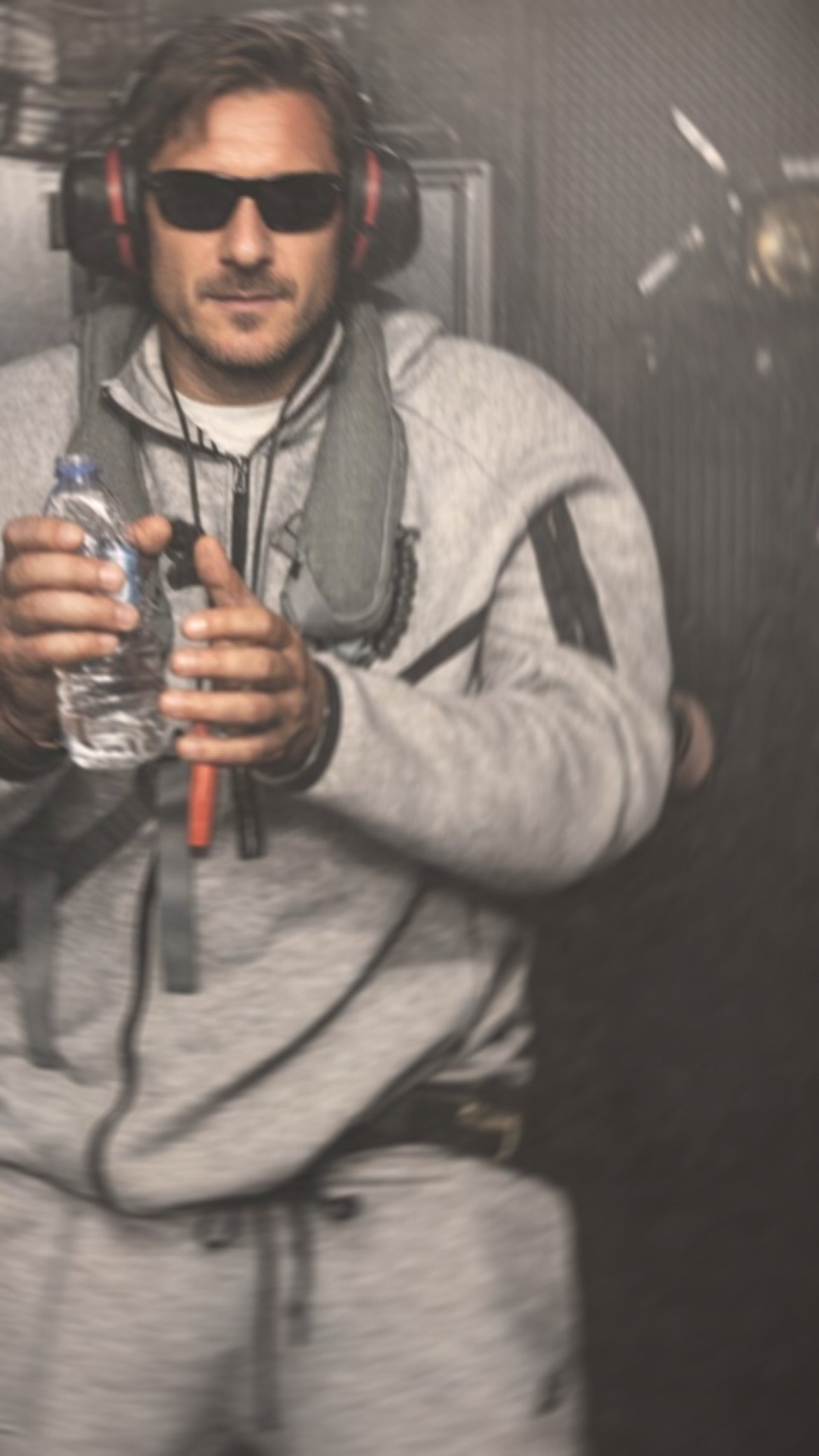 NIKE TECH FLEECE-TUTA COMPLETA