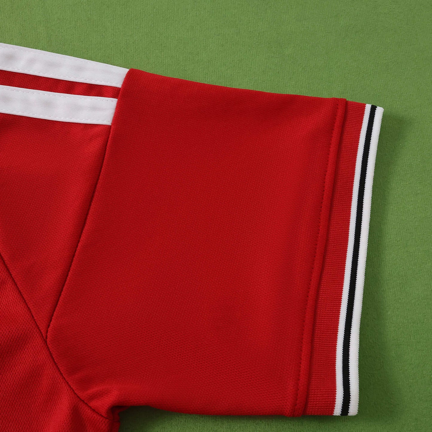 MAN. UNITED HOME 26/27